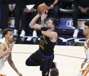 南宫体育-包含东契奇在曼联比赛中回归赛场，连败引发热议！的词条