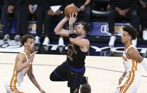 南宫体育-包含东契奇在曼联比赛中回归赛场，连败引发热议！的词条