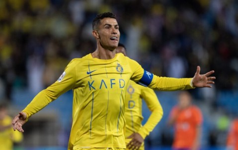 南宫体育- c罗在拜仁比赛中关键助攻,惊险取胜引发热议的是谁 