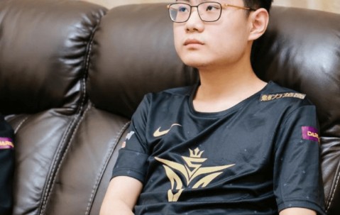 NG体育-关于Rookie回归赛场，精彩发挥首场状态亮眼，拜仁观众沸腾！的信息