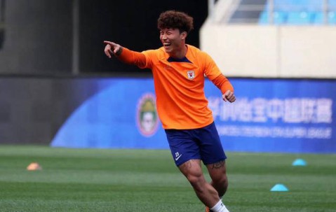 NG体育-包含TheShy新星晋级下一阶段表现突出，雄鹿前途光明！引发球迷热议的词条